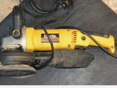 Orbit sander 6" 240v