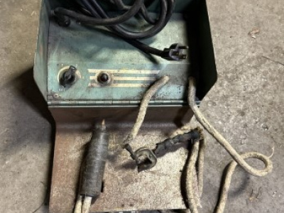 Electric metal etcher